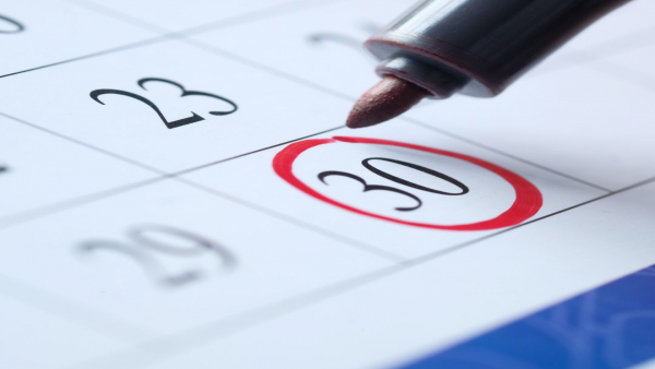 介護職は土日休みは無理？シフト制のメリット・デメリットと休日の過ごし方